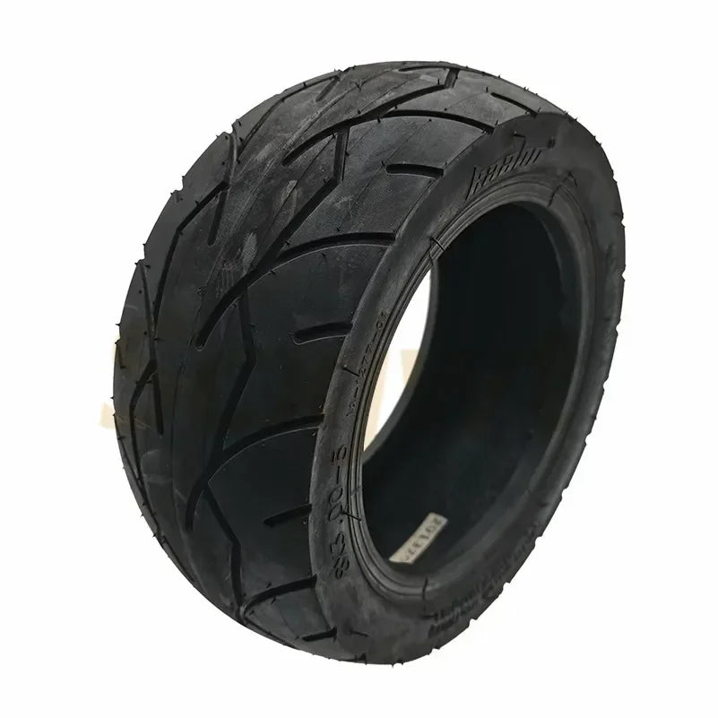 Innova 8x3 Tubeless Tyre